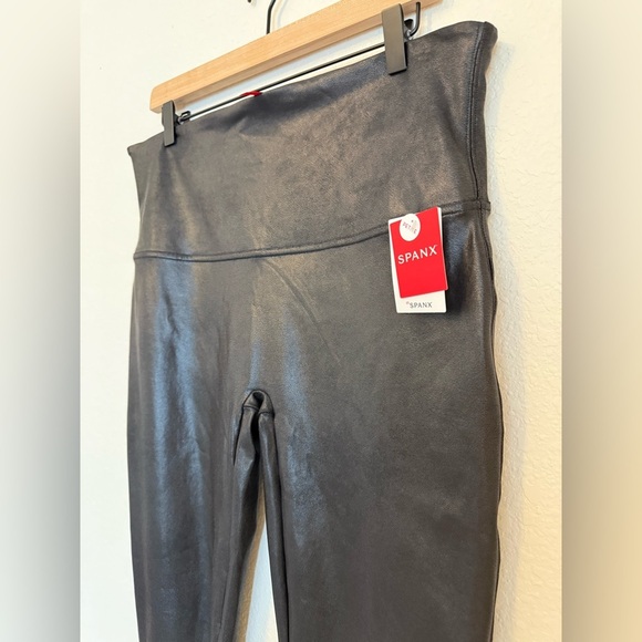 Spanx SPANXshape™ Faux Leather Leggings - Picture 4 of 8